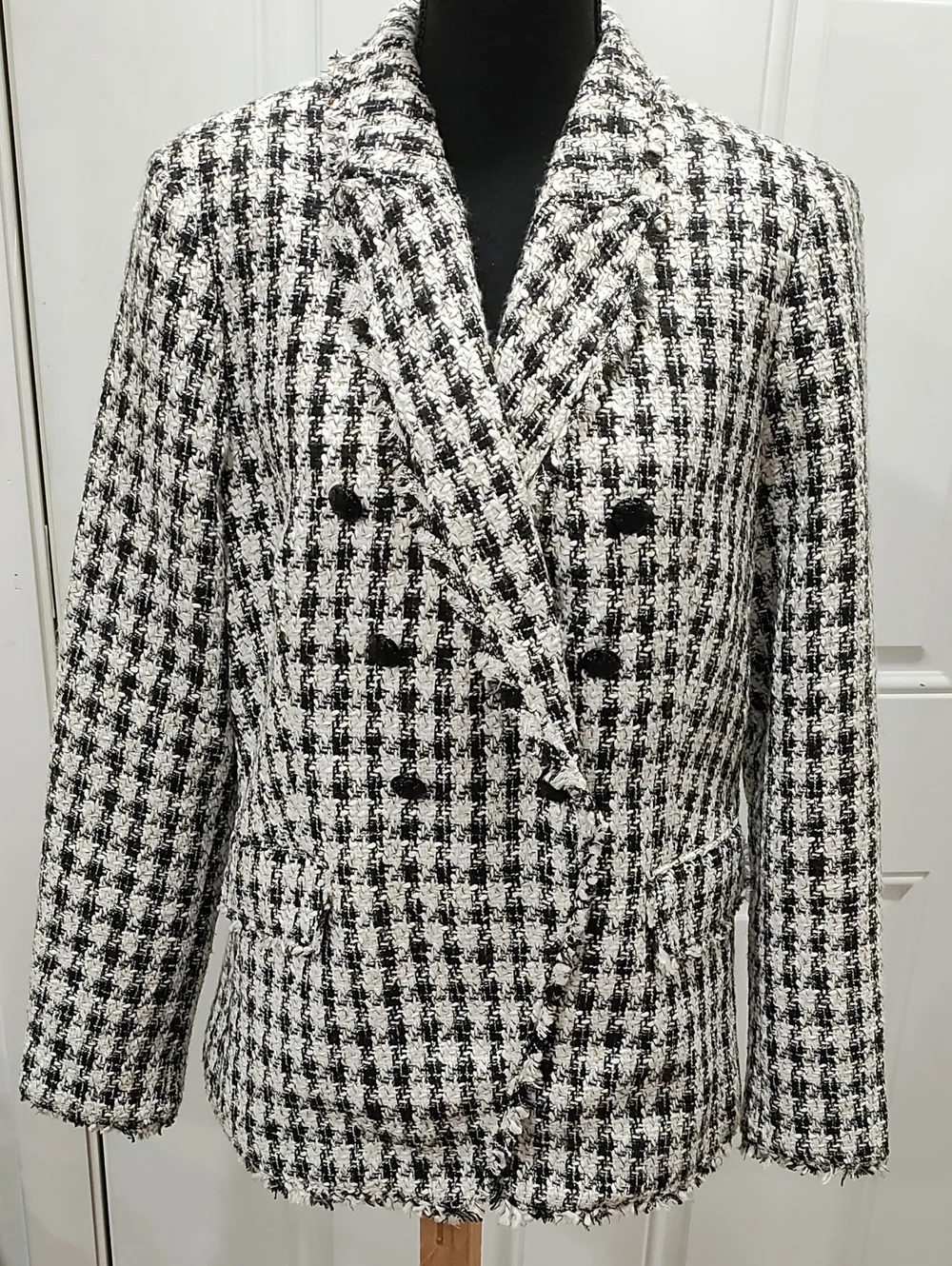 White House Black Market Black & White Houndstooth Double-Breasted Blazer